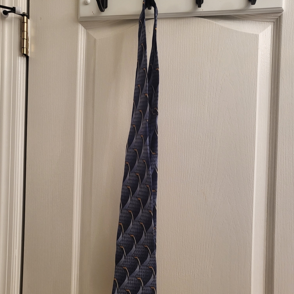Pierre Cardin Brown and Black, Dockers Brown and gold ,Geoffrey Beene Blue ties - Picture 3 of 5